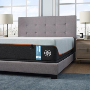 Tempur-Pedic TEMPUR-LuxeBreeze Firm 13" Mattress