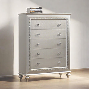 Kaitlyn - Chest, Elegant Design